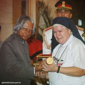 Arpita's Principal Receiving the 2007 Padma Shri
