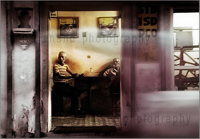 267525_190869487632946_1251456_n